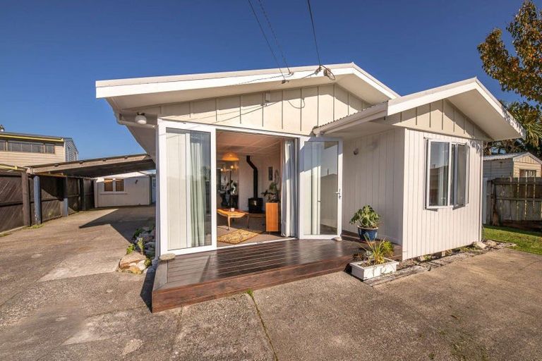 Photo of property in 14 Coates Street, Westport, 7825