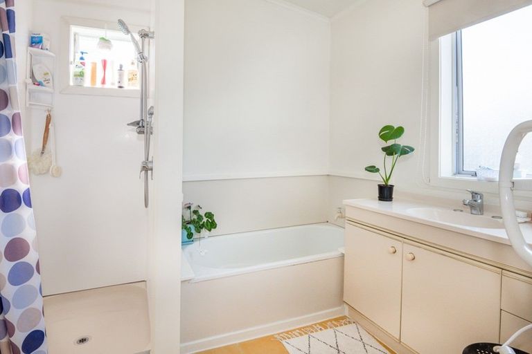 Photo of property in 915 Willowpark Road North, Mayfair, Hastings, 4122