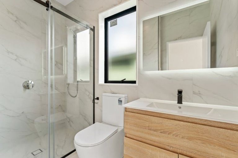 Photo of property in 19b Red Beach Road, Red Beach, 0932