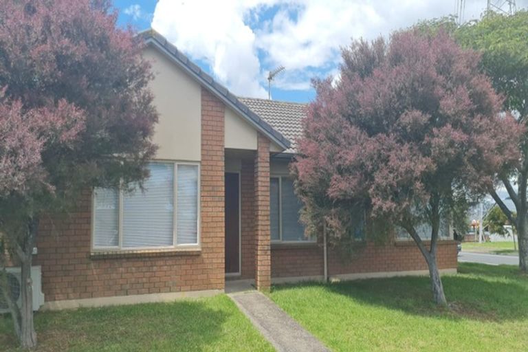 Photo of property in 38 Carrick Glen Avenue, Flat Bush, Auckland, 2019