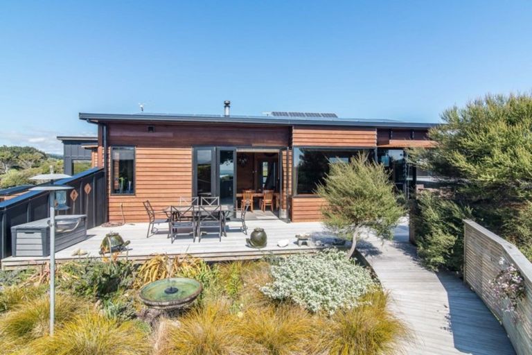 Photo of property in 88a Paetawa Road, Peka Peka, Waikanae, 5391