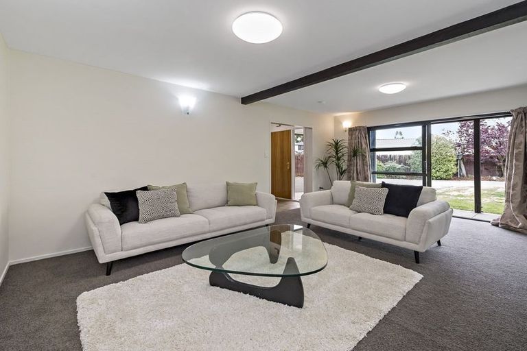 Photo of property in 10 Seneca Place, Burwood, Christchurch, 8083