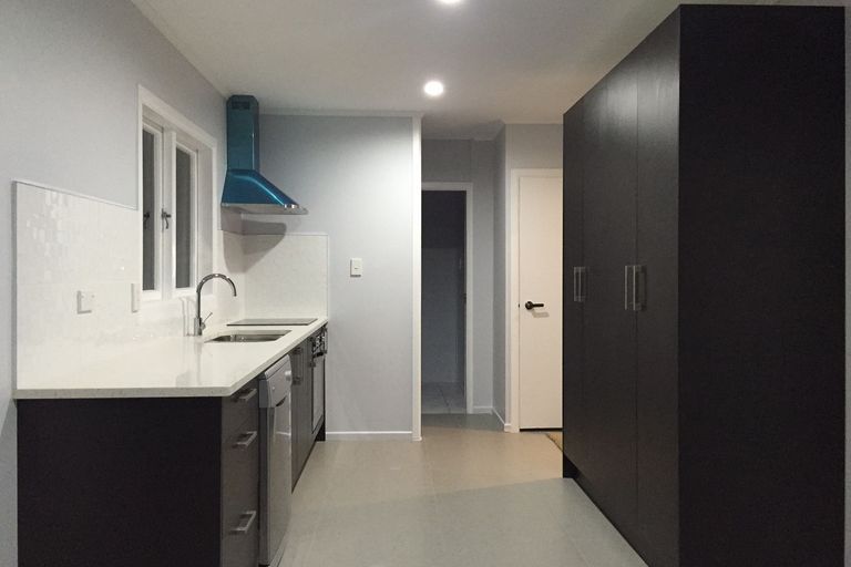 Photo of property in 28 Edwards Avenue, Henderson, Auckland, 0610