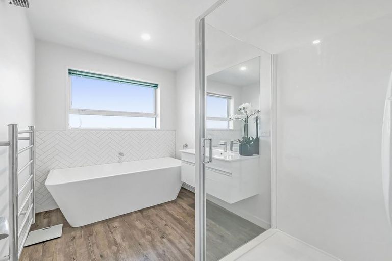 Photo of property in 10 Russell Lilley Drive, Rolleston, 7614