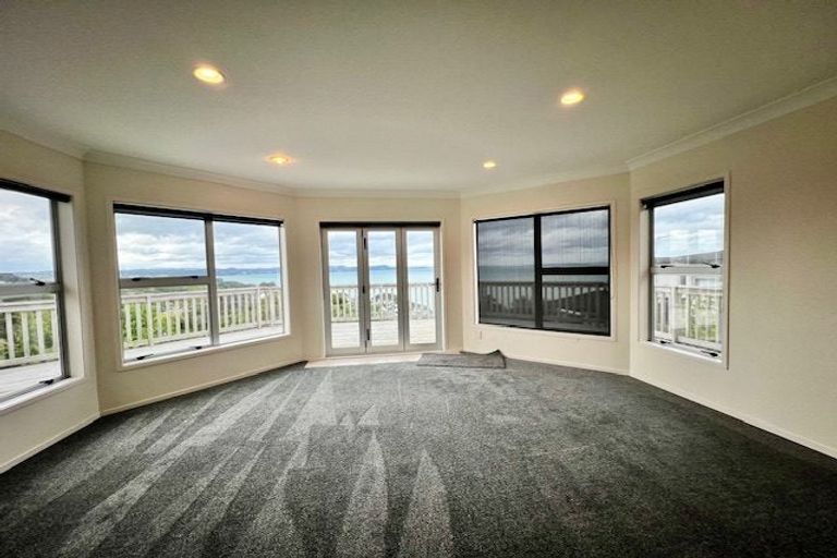 Photo of property in 24 Vipond Road, Stanmore Bay, Whangaparaoa, 0932