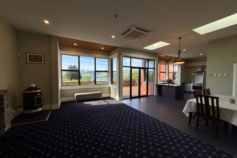 Photo of property in 16 Ascog Road, Ravensbourne, Dunedin, 9022