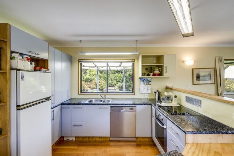 Photo of property in 9 Jervois Road, Jervoistown, Napier, 4112