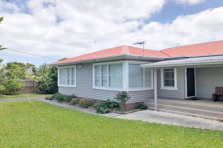 Photo of property in 60 Brandon Road, Glen Eden, Auckland, 0602