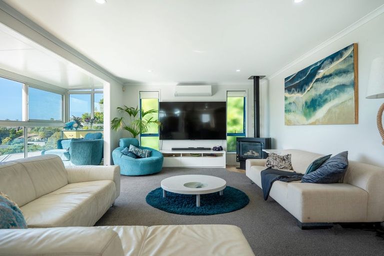 Photo of property in 1015b Beach Road, Torbay, Auckland, 0630