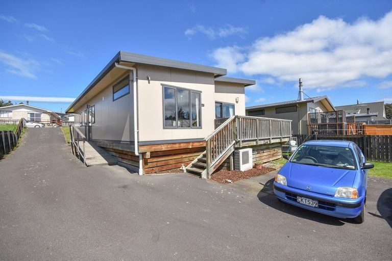 Photo of property in 3 Clariton Avenue, Green Island, Dunedin, 9018