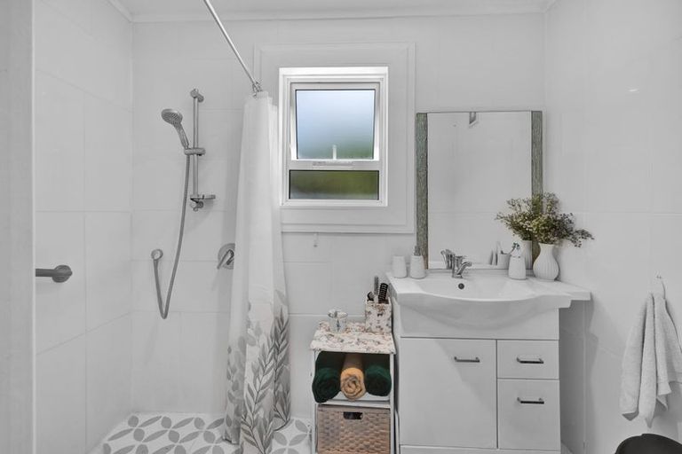 Photo of property in 10 Lincoln Street, Patea, 4520