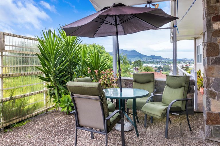 Photo of property in 87 Acacia Bay Road, Nukuhau, Taupo, 3330