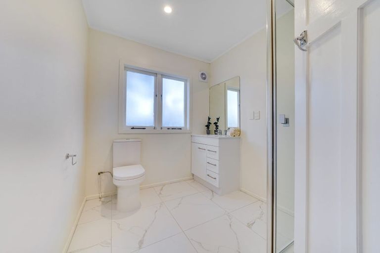 Photo of property in 1/8 Kelvin Road, Papakura, 2110