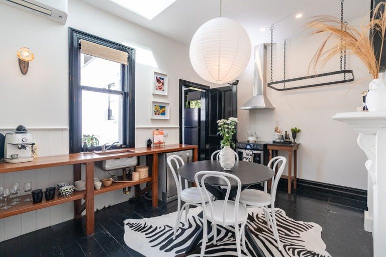 Photo of property in 21 Saint Mary Street, Thorndon, Wellington, 6011