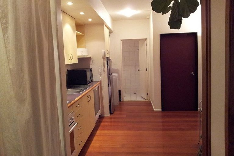 Photo of property in Hopper Street Apartments, 4/20 Hopper Street, Mount Cook, Wellington, 6011