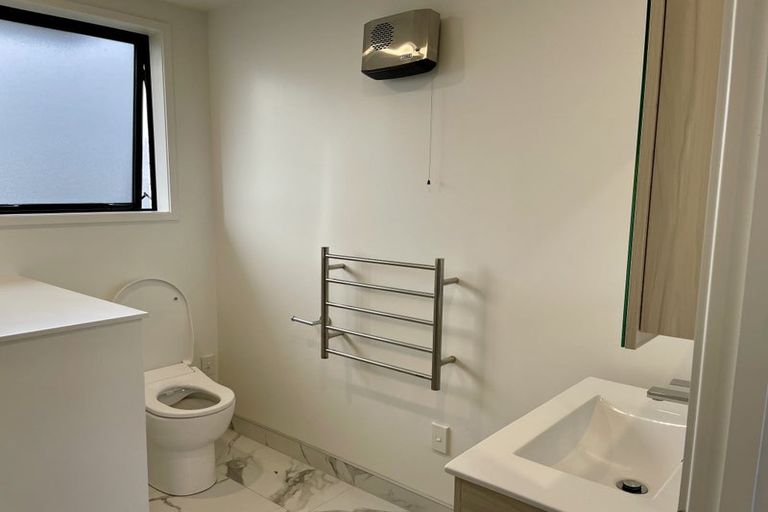 Photo of property in 8/22 Yeovil Road, Te Atatu Peninsula, Auckland, 0610