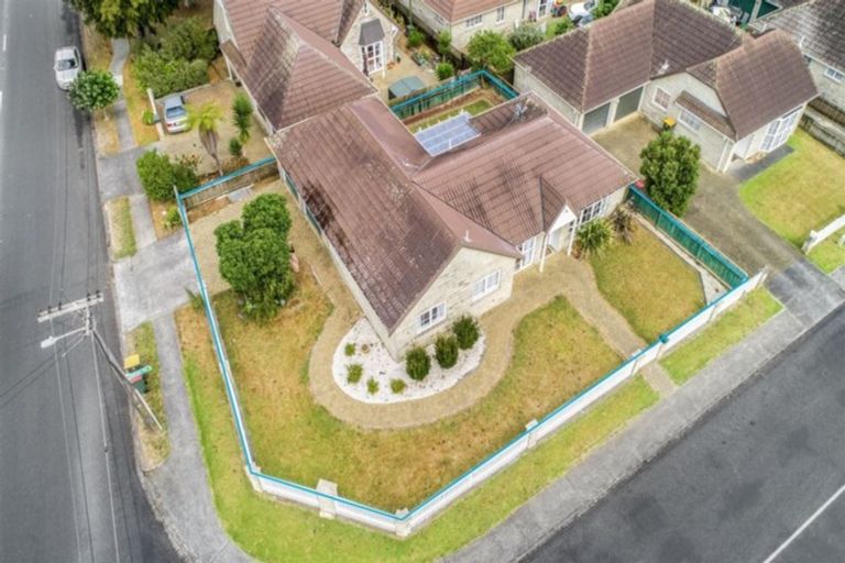 Photo of property in 2/10 Grande Vue Road, Hillpark, Auckland, 2102