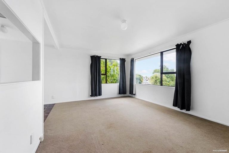 Photo of property in 22 Orton Street, Glenfield, Auckland, 0627