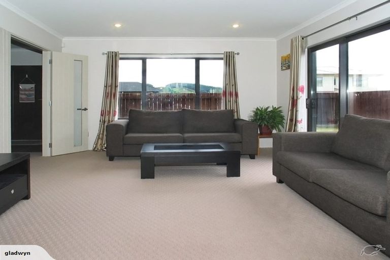 Photo of property in 238 Mark Avenue, Grenada Village, Wellington, 6037