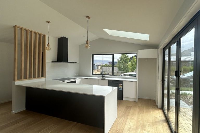 Photo of property in 34 Howden Drive, Jacks Point, 9371