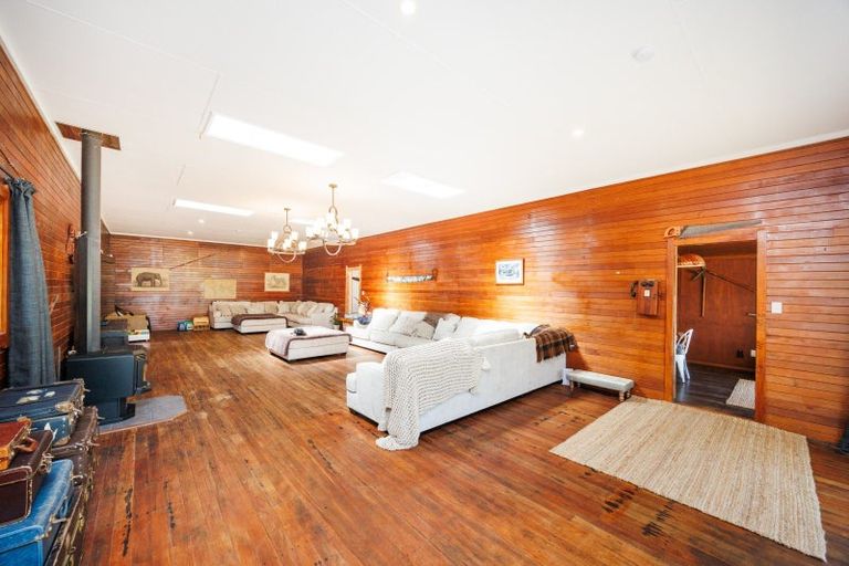 Photo of property in 359 Newbury Line, Bunnythorpe, Palmerston North, 4478