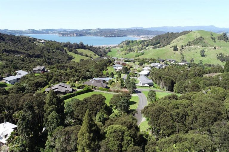 Photo of property in 41 Tarapatiki Drive, Whitianga, 3510