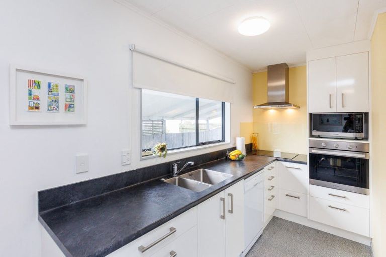 Photo of property in 2/91 Benmore Avenue, Cloverlea, Palmerston North, 4412