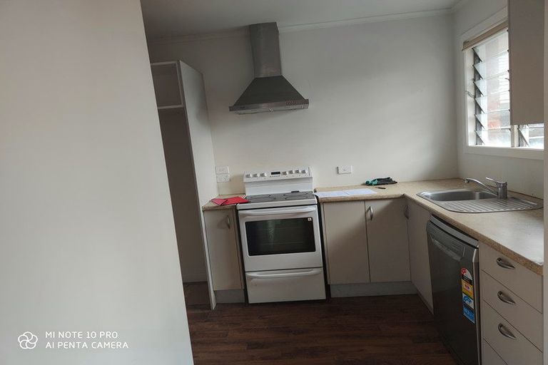 Photo of property in 31 Onewa Road, Northcote, Auckland, 0627