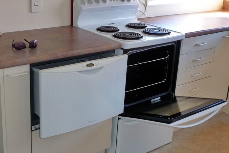 Photo of property in 2/63 Main Road, Titahi Bay, Porirua, 5022