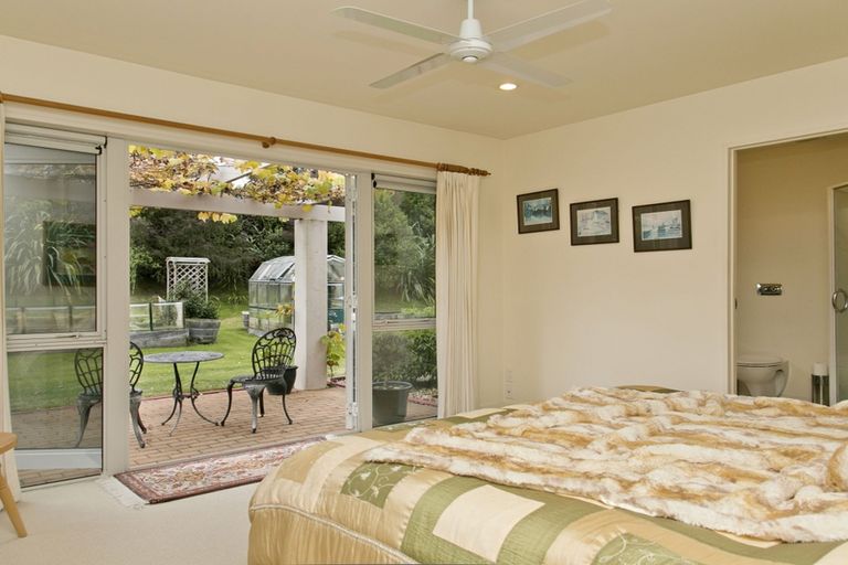 Photo of property in 66 Gillespie Place, Acacia Bay, Taupo, 3385