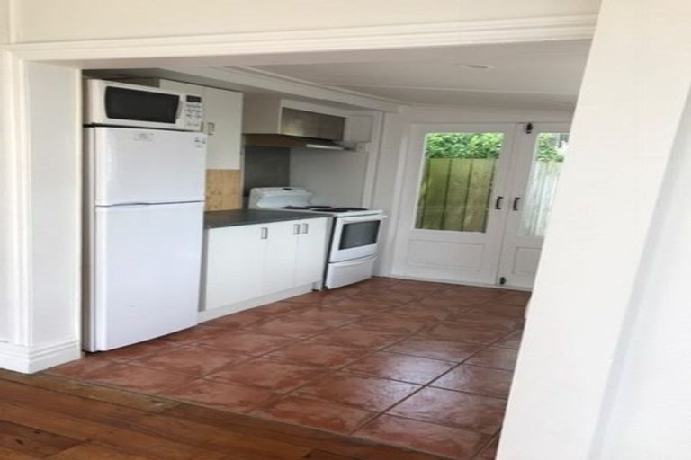 Photo of property in 54 Elizabeth Street, Mount Victoria, Wellington, 6011