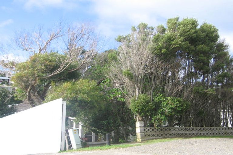 Photo of property in 95 Moorefield Road, Johnsonville, Wellington, 6037