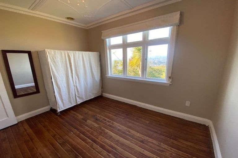 Photo of property in 24 Highbury Crescent, Highbury, Wellington, 6012