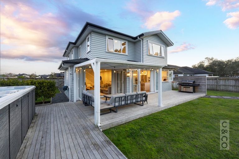 Photo of property in 11 Kahika Grove, Huapai, Kumeu, 0810