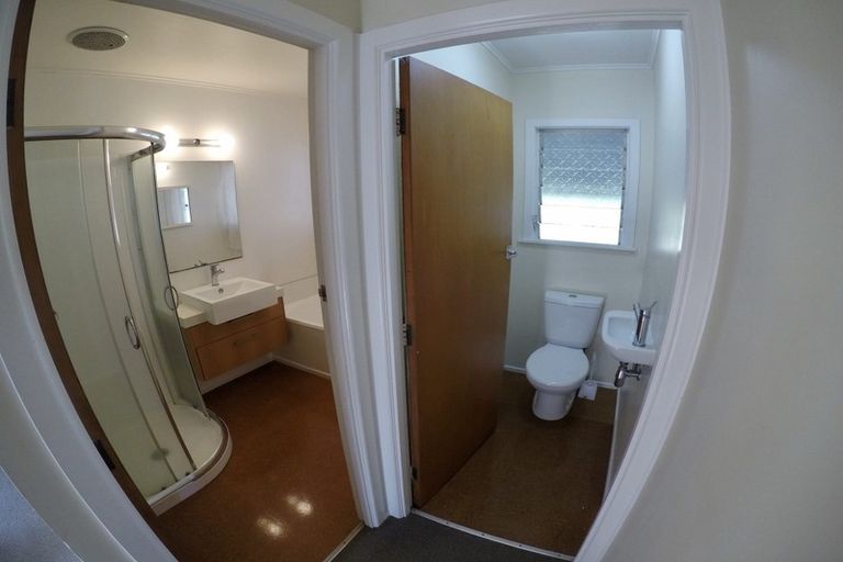 Photo of property in 20 Nutsey Avenue, Northcote, Auckland, 0627