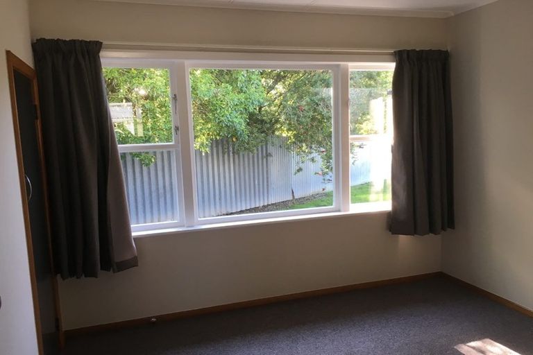 Photo of property in 10 Catlins Crescent, Milson, Palmerston North, 4414