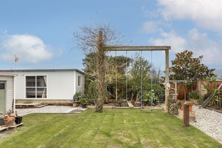 Photo of property in 5 Webb Street, Westport, 7825