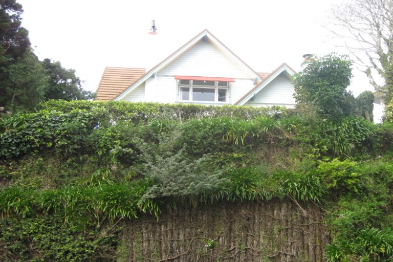 Photo of property in 81 Belt Road, New Plymouth, 4310