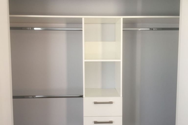 Photo of property in 28 Edwards Avenue, Henderson, Auckland, 0610