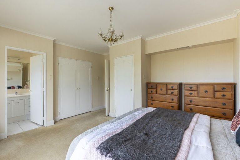 Photo of property in 188 Mangorei Road, Merrilands, New Plymouth, 4312