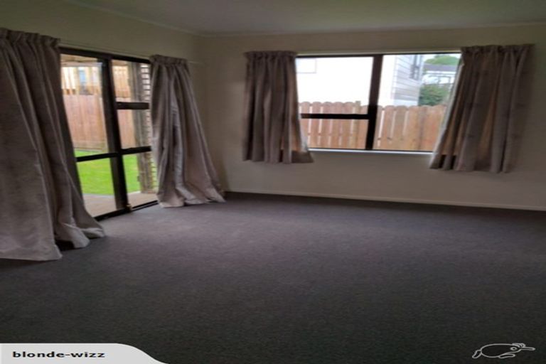 Photo of property in 2/67 Sunvue Road, Glen Eden, Auckland, 0602