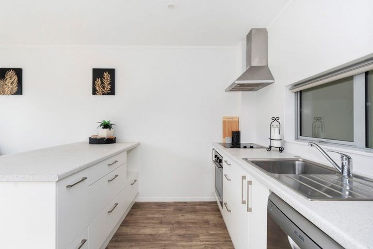 Photo of property in 31 Reynolds Place, Papamoa Beach, Papamoa, 3118