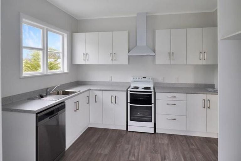 Photo of property in 26 Naenae Road, Naenae, Lower Hutt, 5011