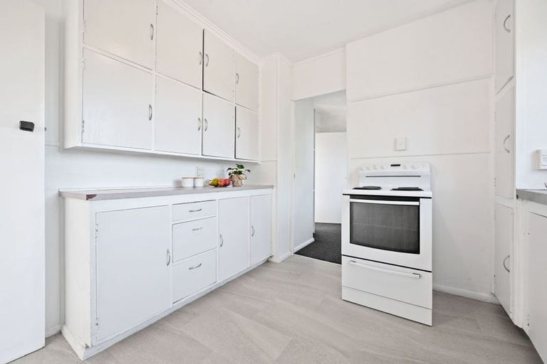 Photo of property in 15 Allenby Street, Bader, Hamilton, 3206
