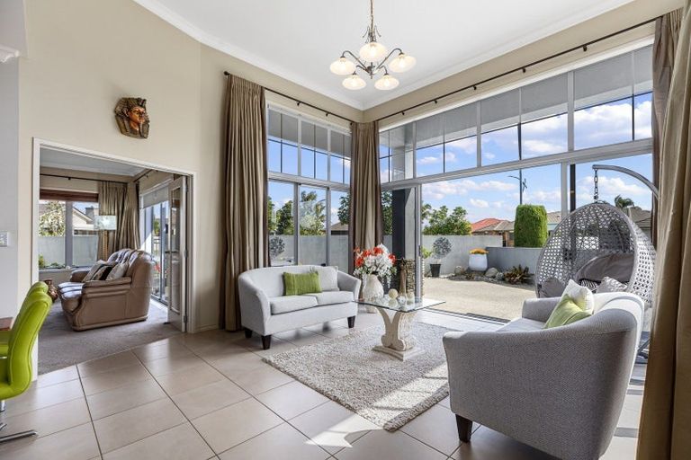 Photo of property in 1 Saratoga Court, Papamoa Beach, Papamoa, 3118