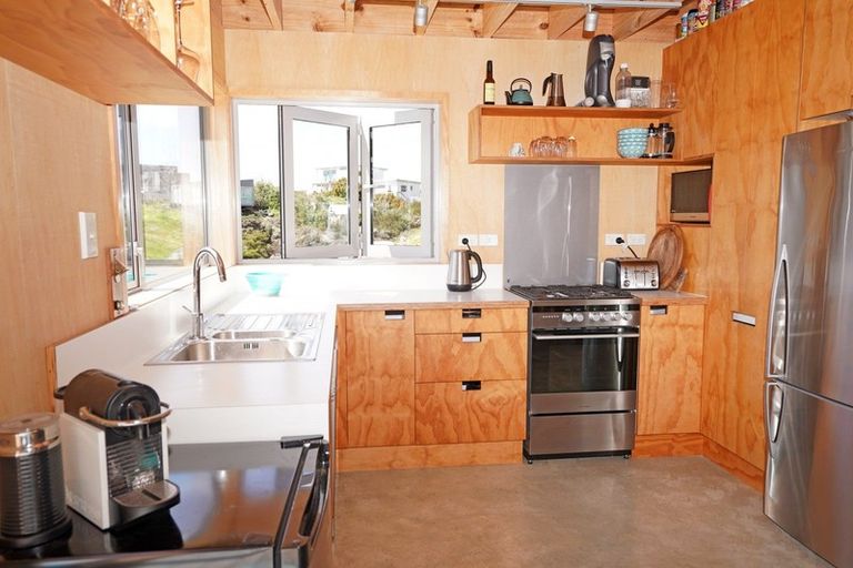 Photo of property in 18 Granada Lane, Langs Beach, Waipu, 0582