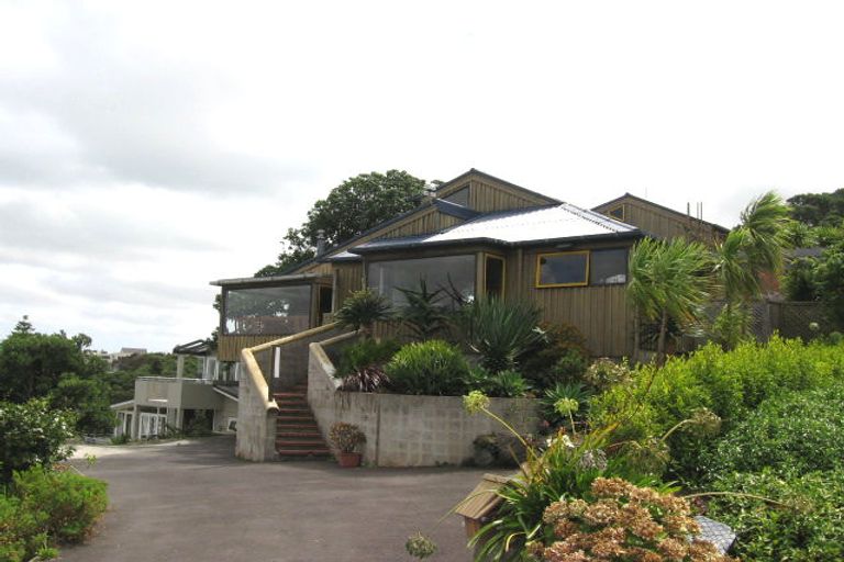 Photo of property in 6 Hinemoa Terrace, Birkenhead, Auckland, 0626