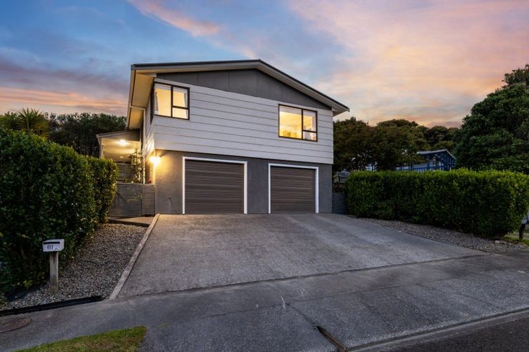 Photo of property in 61 Albatross Close, Whitby, Porirua, 5024