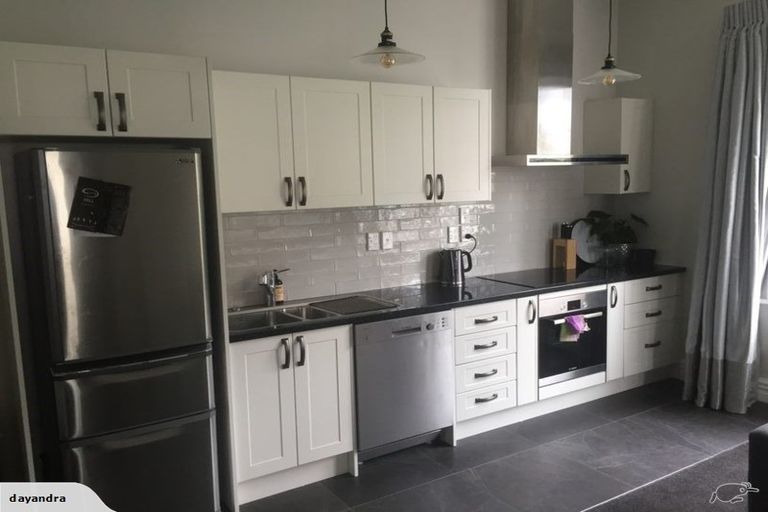 Photo of property in 15 Portland Crescent, Thorndon, Wellington, 6011