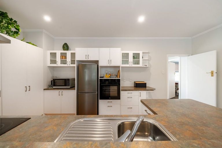 Photo of property in 24 Golders Road, Elderslea, Upper Hutt, 5018